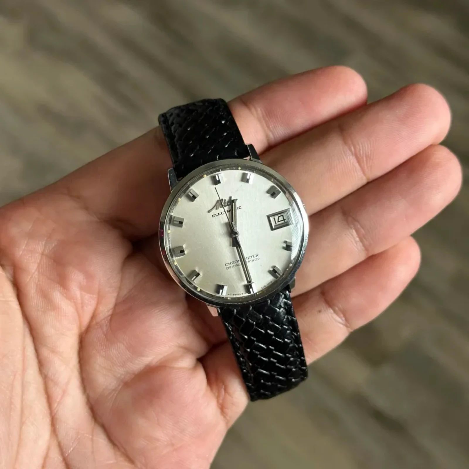 Vintage Mido Electronic Chronometer Officially Certified Watch Vintage Mido Electronic Chronometer Officially Certified Watch